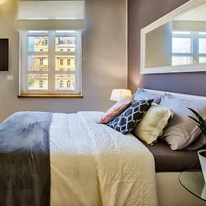 Parkside Apartment Pula